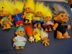 10 trolls...