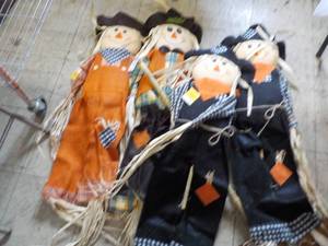 4 - 5 ft Scarecrows with Bamboo Sta...