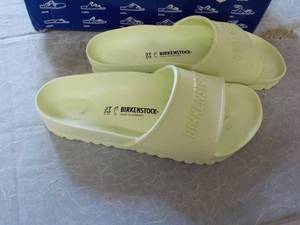 Birkenstock Slides size 37 (US size...