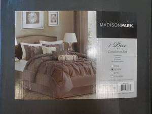 Madison Park Queen Size Comforter S...