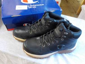 Champion size Mens 13 ExpoRogue B...
