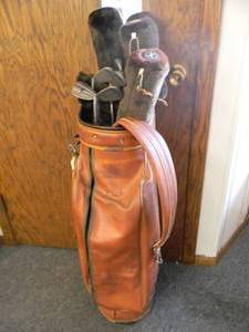 lot 15 image: Vintage Spalding Faux Brown Leather Golf Bag WCovers & Clubs - 14 dividers 2 zippers - ABSOLUTELY FANTASTIC OLD SCHOOL SET - NICE - SEE PICTURES