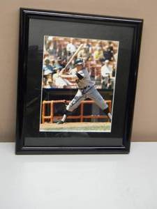 lot 42 image: MINNESOTA TWINS Harmon Killebrew SIGNED FRAMED & MATTED 8 By 10 - VERY NICE - GREAT PIECE - SEE PICTURES