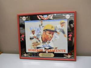 lot 60 image: VINTAGE - ORIGINAL - Seagrams 7 Roberto Clemente - Framed Bar Sign - AWESOME PIECE - APPROX 21 By 17 - SEE PICTURES