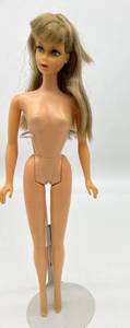 lot 26 image: Vintage 1968 TNT TWIST N TURN Barbie Summer Sand Hair Turquoise Eyes Coral Pink Lips Rooted Eyelashes