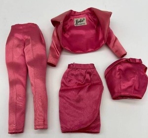 lot 60 image: Vintage Barbie Clothes Pak #1611 Satin N Rose Outfit 4 Piece Mix & Match
