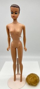lot 63 image: Vintage 1963 FASHION QUEEN Molded Hair Barbie with Wig