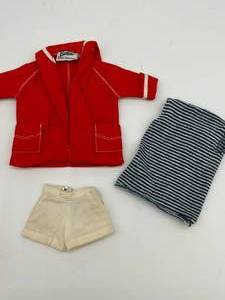 lot 71 image: Vintage 1960s Barbie RESORT SET Outfit #963  Jacket Top & Shorts