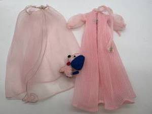 lot 107 image: Vintage  Barbie Outfit NIGHTY NEGLIGEE   #965 Original Set