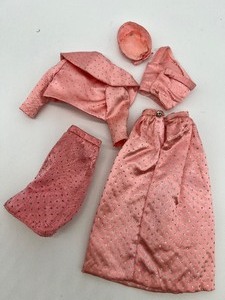 lot 46 image: Vintage SPARKLING PINK PAK Set of 5 Pieces Barbie Clothing 1963 Bolero Jacket Hat Shirt 2 Skirts