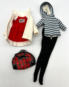 lot 50 image: Vintage 1960 Barbie Outfit WINTER HOLIDAY #975 4 Pieces