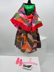 lot 79 image: Vintage 1960 Mattel Barbie Outfit RAINBOW WRAPS #1798 Dress Shawl Purse Shoes and Hanger
