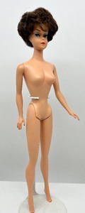 lot 81 image: Vintage 1964 MIDGE Brunette BUBBLE CUT Barbie Red Lips Blue Eyes Mattel Marked JAPAN