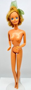 lot 91 image: Vintage 80s PEACHES N CREAM Barbie Bent Arms Mattel Collectible