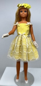 lot 83 image: Vintage 1030 Light Blonde Skipper Bend Legs Doll in 1904 Flower Girl Outfit w Rare Head Piece