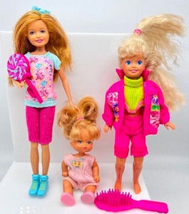 lot 165 image: Barbie Little Sisters & Baby Heart