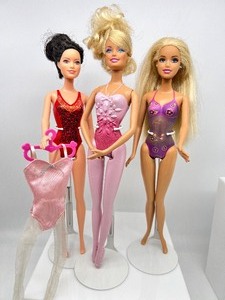 lot 166 image: Barbie Ballerina, Surfs Up & Raquelle Water Play