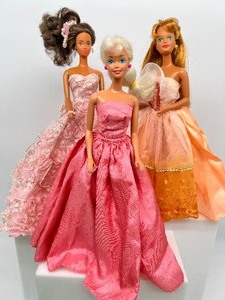 lot 177 image: Fancy Trio Barbies