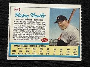 lot 8 image: 1962 Post Cereal Mickey Mantle #5 Baseball Card