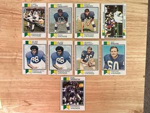 lot 45 image: 1973 Topps Football Minnesota Vikings Lot of 9 Cards - Fran Tarkenton  Carl Eller  Alan Page  Dave Osborn  Bobby Bryant  Roy Winston  Gene Washington