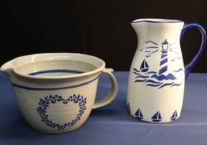 lot 76 image: BEAUTIFUL POTTERY IN BLUE