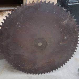 lot 109 image: VINTAGE SAW BLADE IN BEAUTIFUL CONDITION