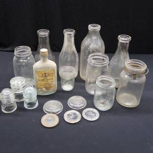 lot 112 image: LOT OF VINTAGE BOTTLES OF MANY  SIZES.