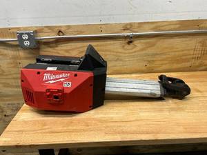 lot 18 image: MILWAUKEE MX FUEL Lithium-Ion Cordless 1-18 in. Breaker (Tool Only)