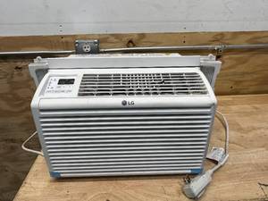 lot 68 image: LG 6,000 BTU 115-Volt Window Air Conditioner LW6017R Cools 250 Sq. Ft.