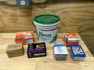 lot 109 image: Lot of Miscellaneous Items
