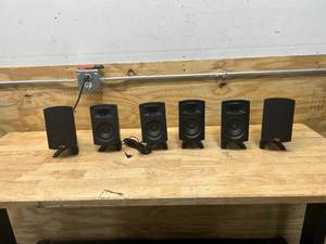 lot 118 image: KLIPSCH Lot of 6- MediaComputer Speakers