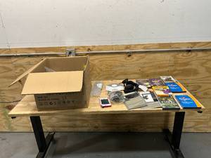 lot 86 image: Lot of Salvage Store Returns