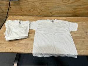 lot 90 image: DELTA PRO WEIGHT Lot 7- White T-Shirts- Youth Large