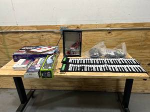lot 132 image: Lot of Salvage Store Returns