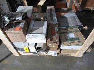 lot 100 image: Mixed Pallet Of Tile Flooring