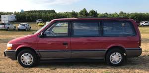 1993 Dodge Grand Caravan LE