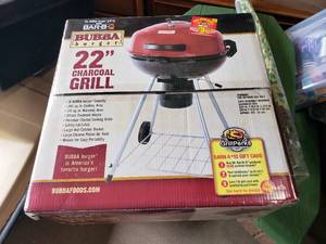 lot 8 image: New in Package - Bubba Burger 22 Charcoal Grill