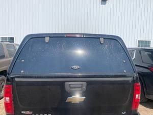 lot 61 image: Pickup Topper