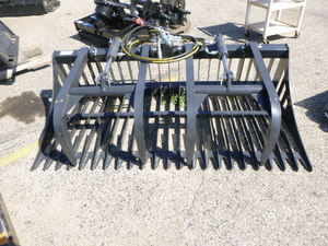 lot 2 image: New 72 Rock Grapple for Skidsteer
