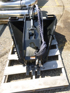 lot 6 image: New Legend Stump Grapple with Teeth