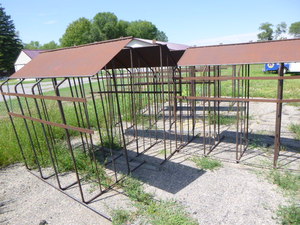 lot 16 image: 6 Hog Stalls