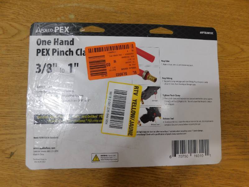 lot 32 image: Apollo 38 in. to 1 in. 1-Hand PEX-B Pinch Clamp Tool