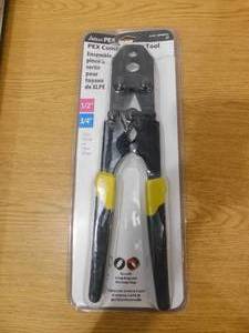 lot 44 image: Apollo 12 in. and 34 in. PEX-B Crimp Tool