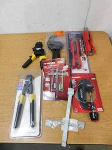 lot 58 image: Huge mix lot of plumbing tools