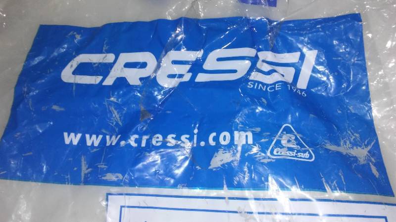 lot 550 image: Cressi fins flippers NEW