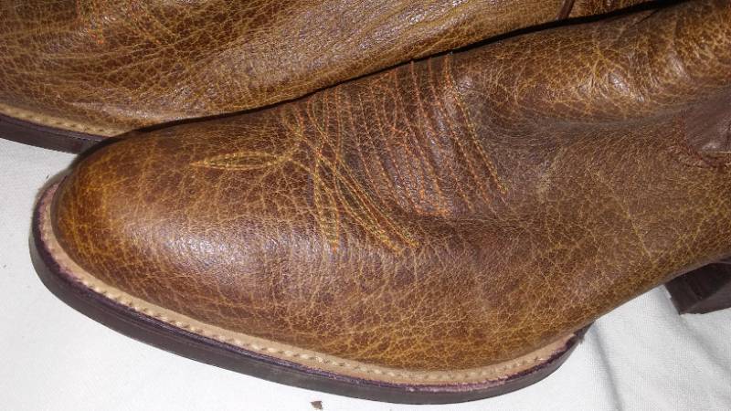 lot 559 image: Sanders Cowboy Boots. NEW