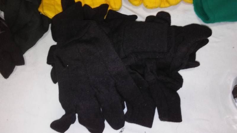 lot 568 image: Gloves and more.