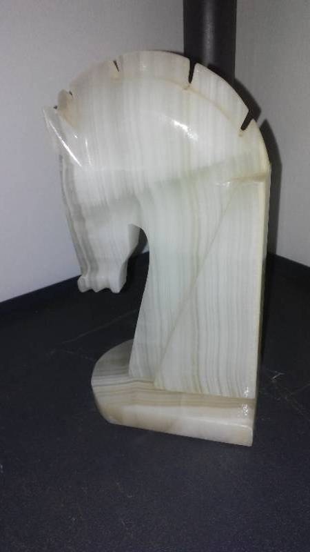 lot 589 image: 2 Stone Bookends, horse heads