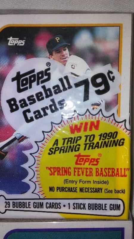 lot 613 image: 1989 Topps Baseball Cards. NEW (4) .