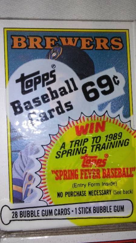 lot 615 image: 1988 Topps Baseball Cards New (4) .